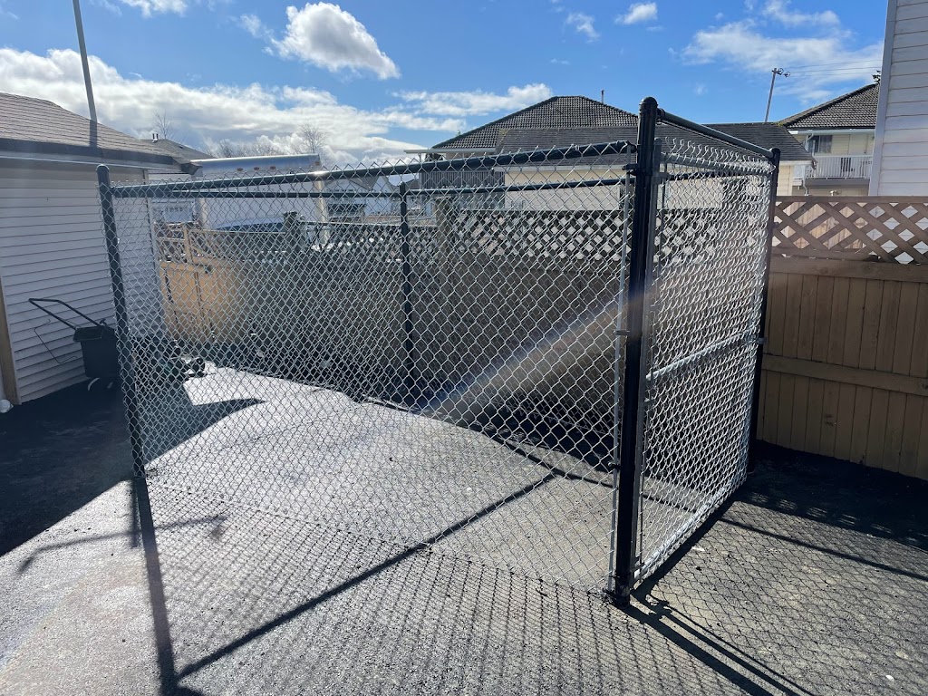 ASSA FENCING | 32153 Rogers Ave, Abbotsford, BC V2T 5B6, Canada | Phone: (604) 825-2610