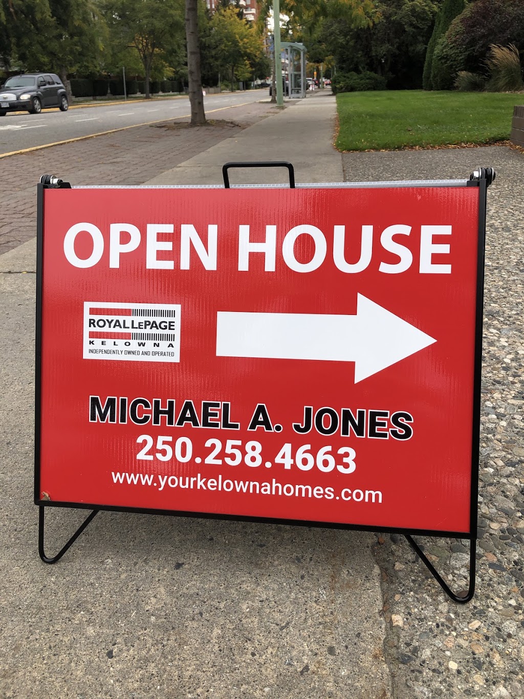 Michael Jones - Royal LePage Kelowna | 1890 Cooper Rd #1, Kelowna, BC V1Y 8B7, Canada | Phone: (250) 258-4663