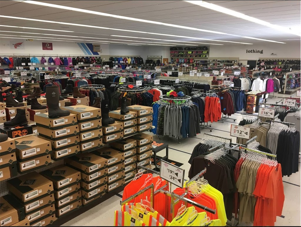 Northern Outlet of New England | 3060, 61 Main St, Colebrook, NH 03576, USA | Phone: (603) 237-8544