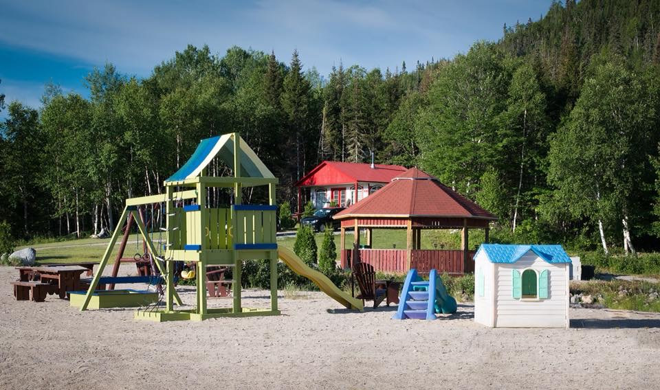 Pourvoirie Club Lac des Sables et Paradis | 14 Chem. du Lac-des-Sables, Grandes-Bergeronnes, QC G0T 1G0, Canada | Phone: (418) 232-2020