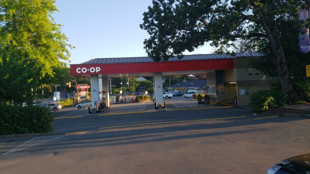 Peninsula Co-op Gas & Convenience Centre | 4140 Wilkinson Rd, Victoria, BC V8Z 5A7, Canada | Phone: (250) 479-1126