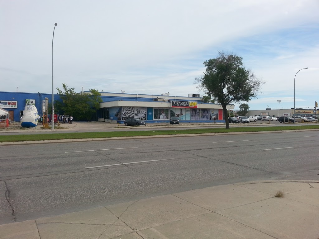 Kings Skate Snow & Surf | 750 Pembina Hwy, Winnipeg, MB R3M 2M7, Canada | Phone: (204) 453-7434