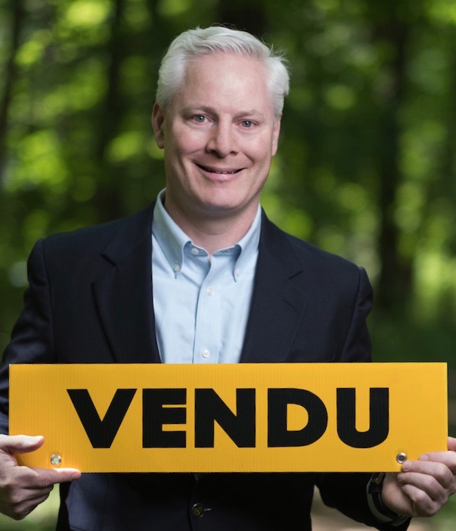 John Macintyre Real Estate Broker Century 21 Élite | 33 Chemin Macintyre, Chelsea, QC J9B 2G7, Canada | Phone: (613) 266-6224