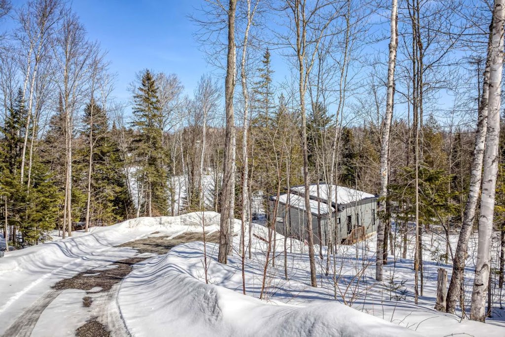 Chalet Le Requin Skieur (CITQ 310053) | 1418 Chem. Desmarais, Sainte-Émélie-de-lÉnergie, QC J0K 2K0, Canada | Phone: (514) 299-2917