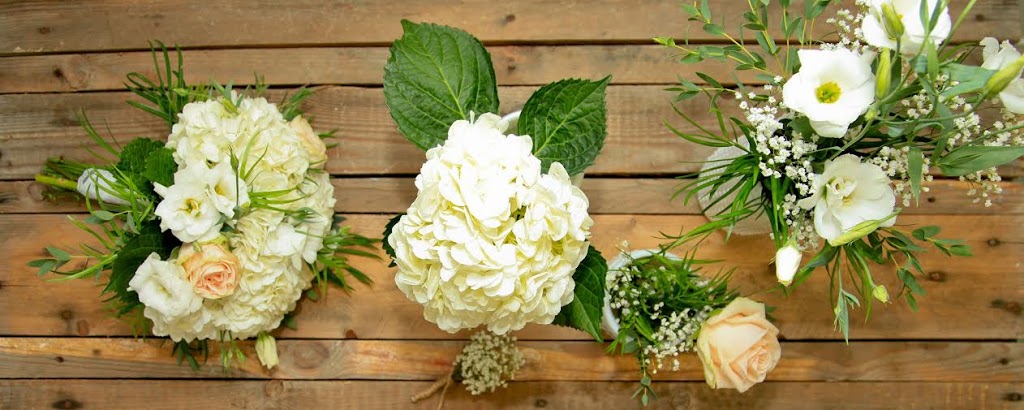 Aux Mille Et Une Fleurs Fleuriste Coaticook, Stanstead | 228 Rue Saint-Jean-Baptiste, Coaticook, QC J1A 2J3, Canada | Phone: (819) 849-7444