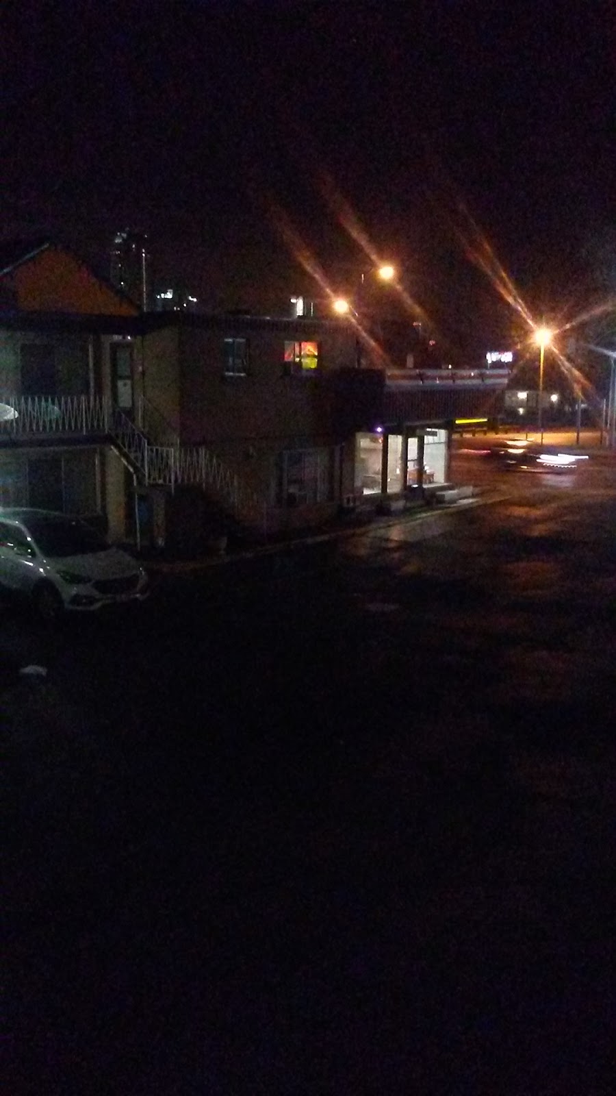 Advance Inn | 6019 Lundys Ln, Niagara Falls, ON L2G 1T2, Canada | Phone: (905) 356-0541
