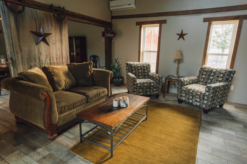 Cookes Creekview Bed and Breakfast | 2244 Lockport Olcott Rd, Newfane, NY 14108, USA | Phone: (716) 534-0920