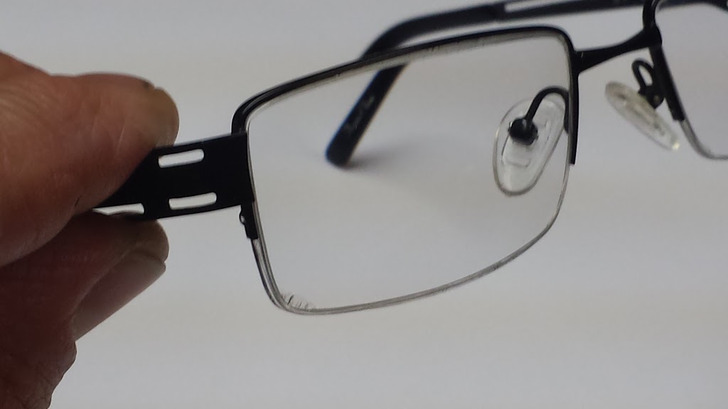 Vision Centre At Walmart | 450 Bayfield St, Barrie, ON L4M 5A2, Canada | Phone: (705) 728-6330