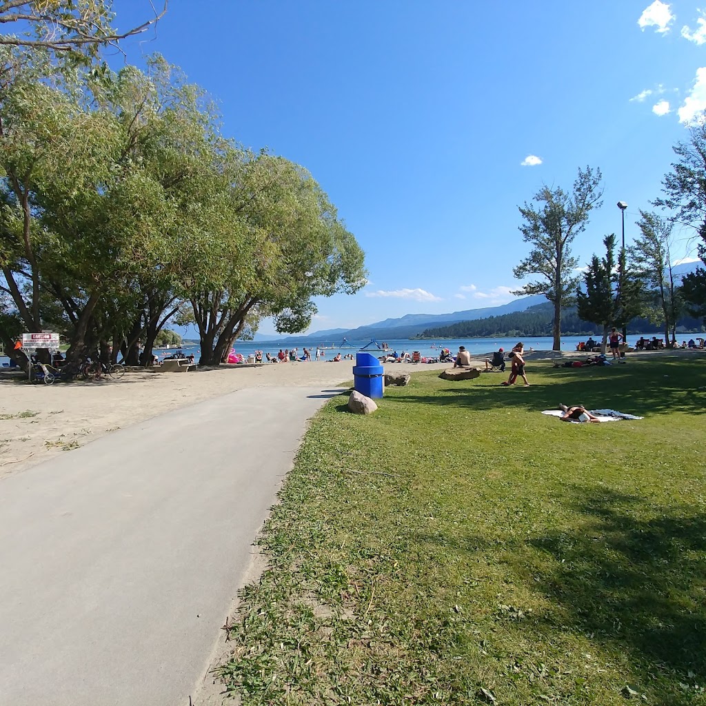 Columbia River Cafe | 1707 Fifth Ave, Invermere, BC V0A 1K0, Canada | Phone: (250) 342-7397