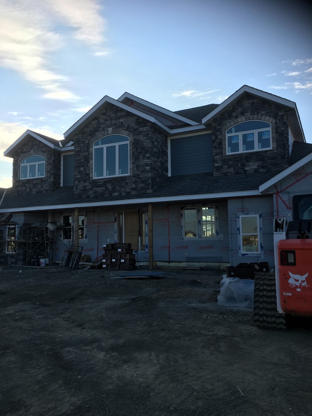 Advanced Roofing Ltd. | 950 Fairford St W, Moose Jaw, SK S6H 1W7, Canada | Phone: (306) 972-7663