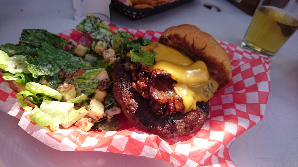 Waterfront Beach Bar & Grill | 103 1 St, Regina Beach, SK S0G 4C0, Canada | Phone: (306) 729-2020