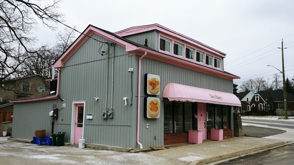 Dees Bakery | 118 St Andrews St, Cambridge, ON N1S 1M8, Canada | Phone: (519) 740-0305
