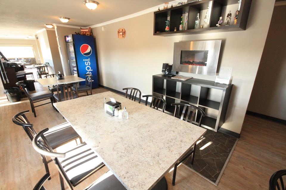 Fry-Days Restaurant & Lounge | 8156 E. PR 415 &, Highway 7, Teulon, MB R0C 3B0, Canada | Phone: (204) 886-3682