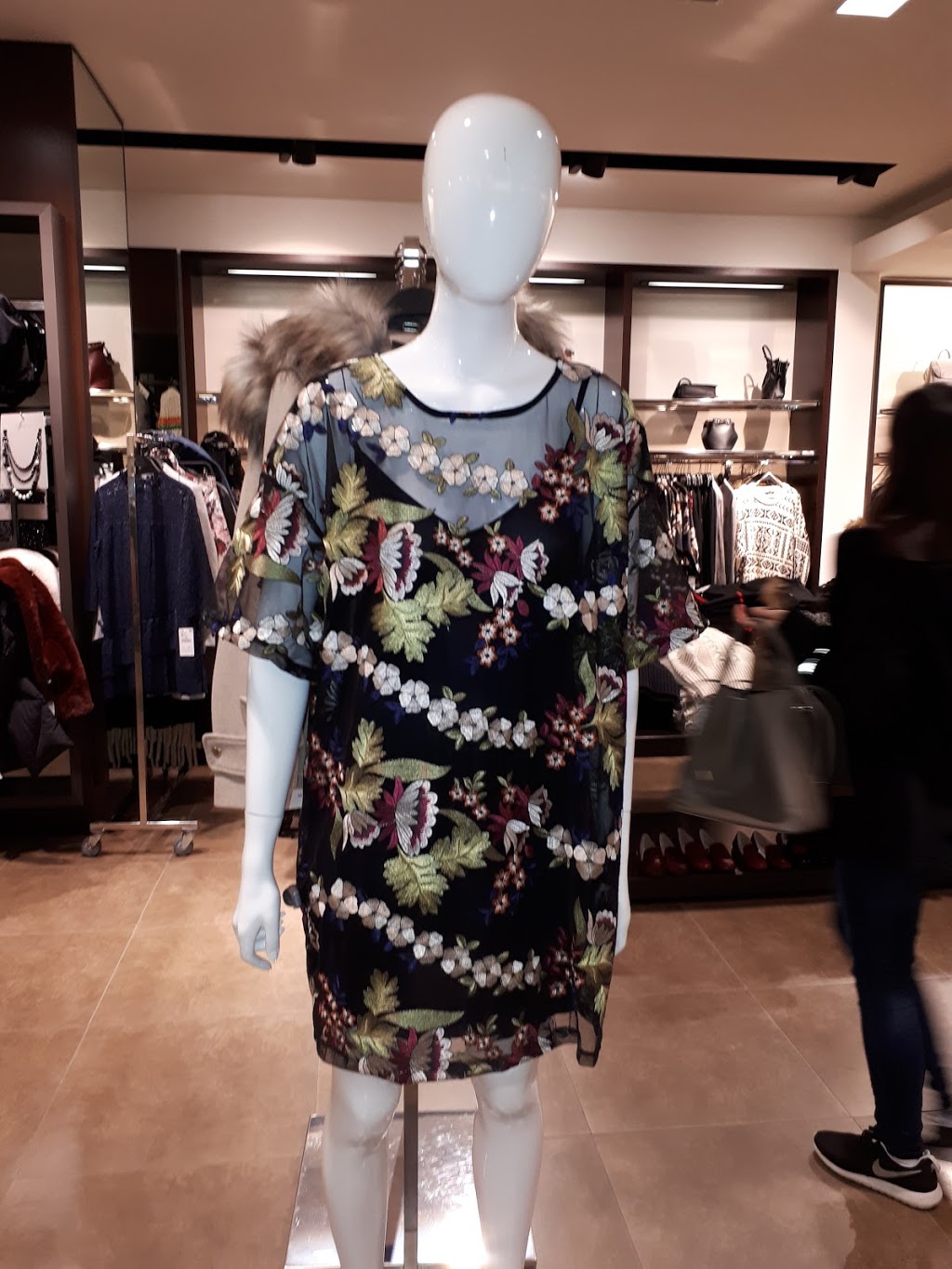 Zara | 5015 111 St NW, Edmonton, AB T6H 4M6, Canada | Phone: (780) 701-0339