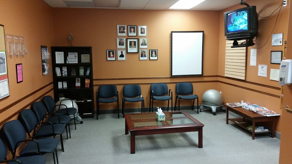 Doug Freer & Associates - Physiotherapy & Massage Therapy | 115 Bell Farm Rd #102, Barrie, ON L4M 5G1, Canada | Phone: (705) 733-0660