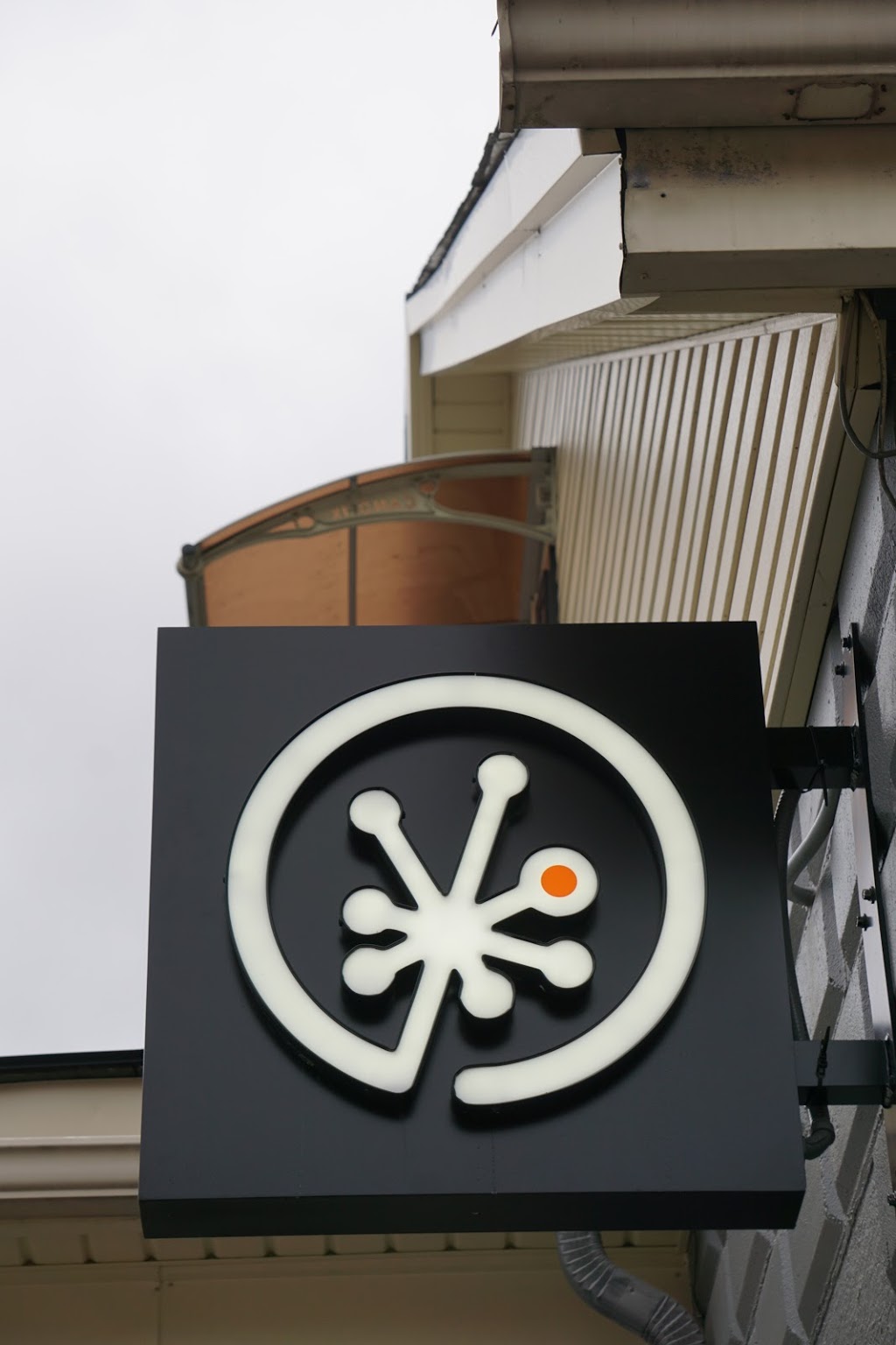 Sessions Cannabis | 278 Carlisle Rd, Carlisle, ON L0R 1H2, Canada | Phone: (289) 895-9191