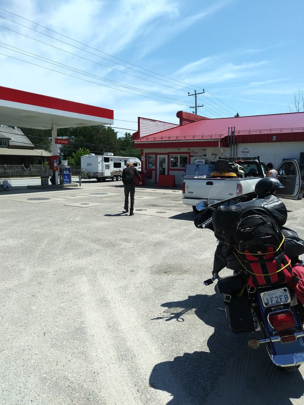 Esso | 357 Route 105, Kazabazua, QC J0X 1X0, Canada | Phone: (819) 467-3278