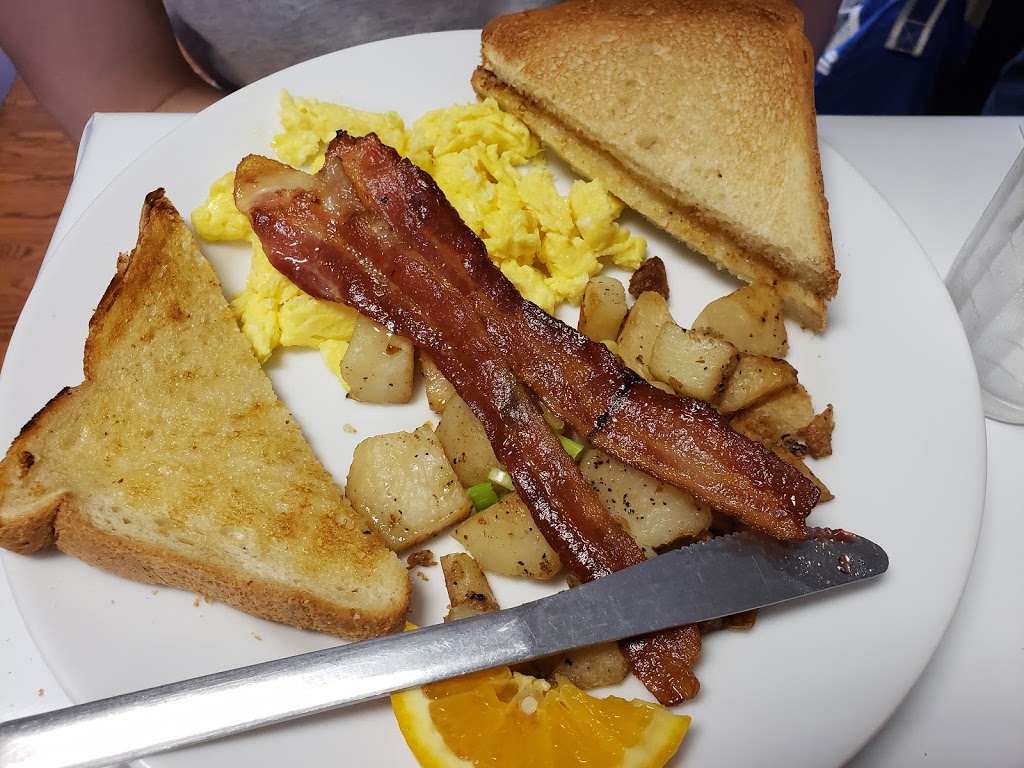 Farmhouse Cafe | 291 Island Hwy E, Parksville, BC V9P 2G9, Canada | Phone: (250) 248-5519