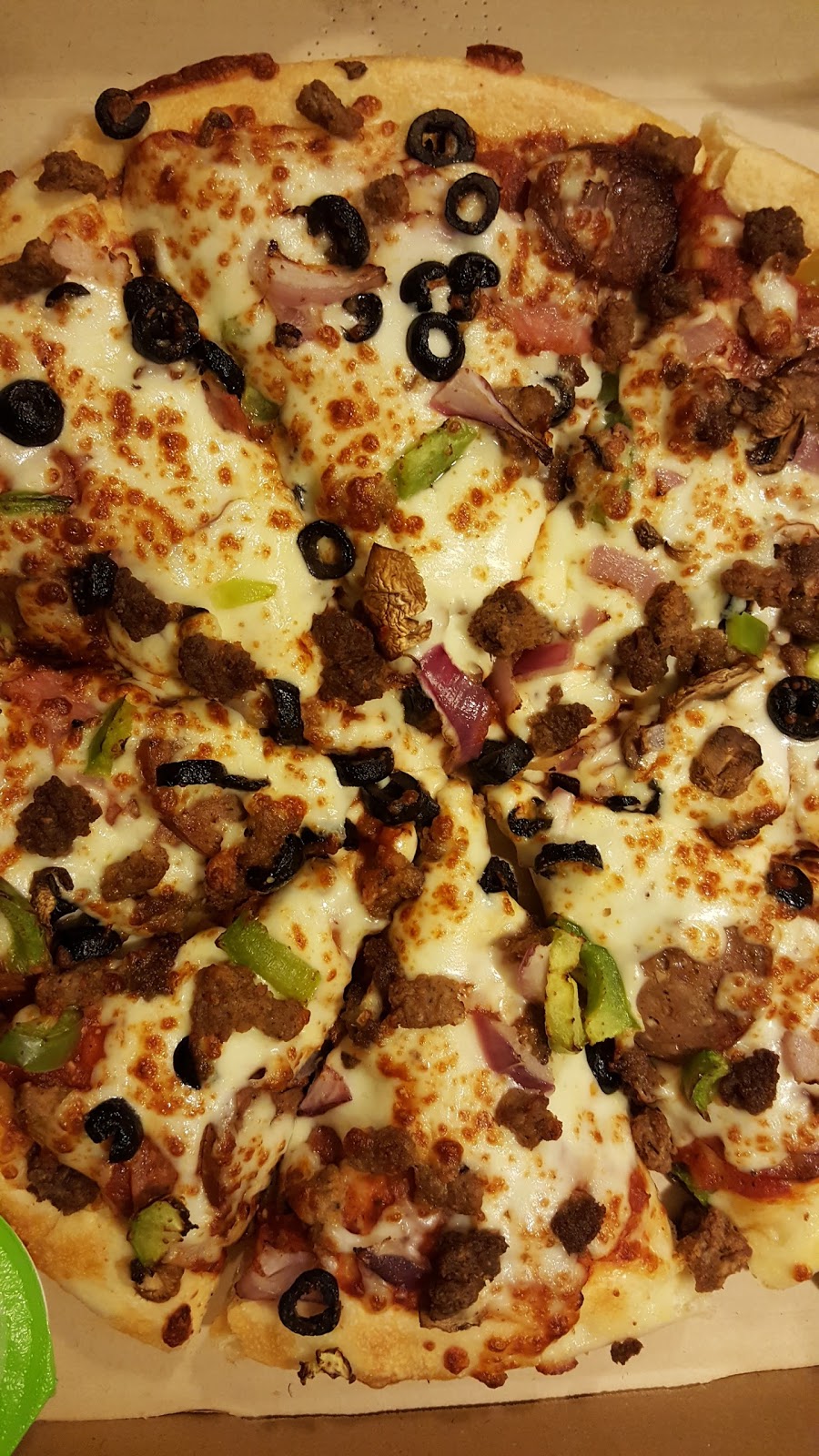 Pizza Hut | 7515 Market Crossing Unit 170, Burnaby, BC V5J 0A3, Canada | Phone: (604) 433-8424