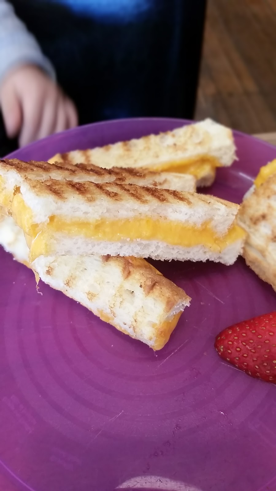 Ems Cafe | 16 Coldwater Rd, Coldwater, ON L0K 1E0, Canada | Phone: (705) 826-9967