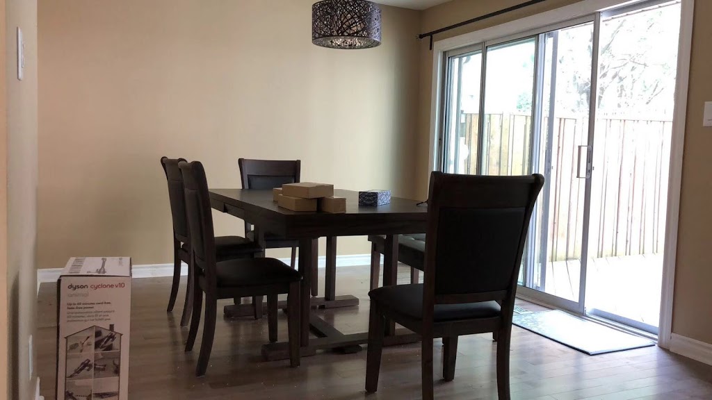 La Vie Furniture | 1580 Trinity Dr #5, Mississauga, ON L5T 1K4, Canada | Phone: (905) 565-9191