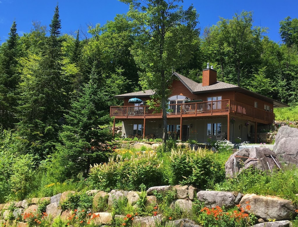 Gîte Vita Bella B&B | 280 Chemin de Bellefeuille, Saint-Adolphe-dHoward, QC J0T 2B0, Canada | Phone: (819) 327-5037