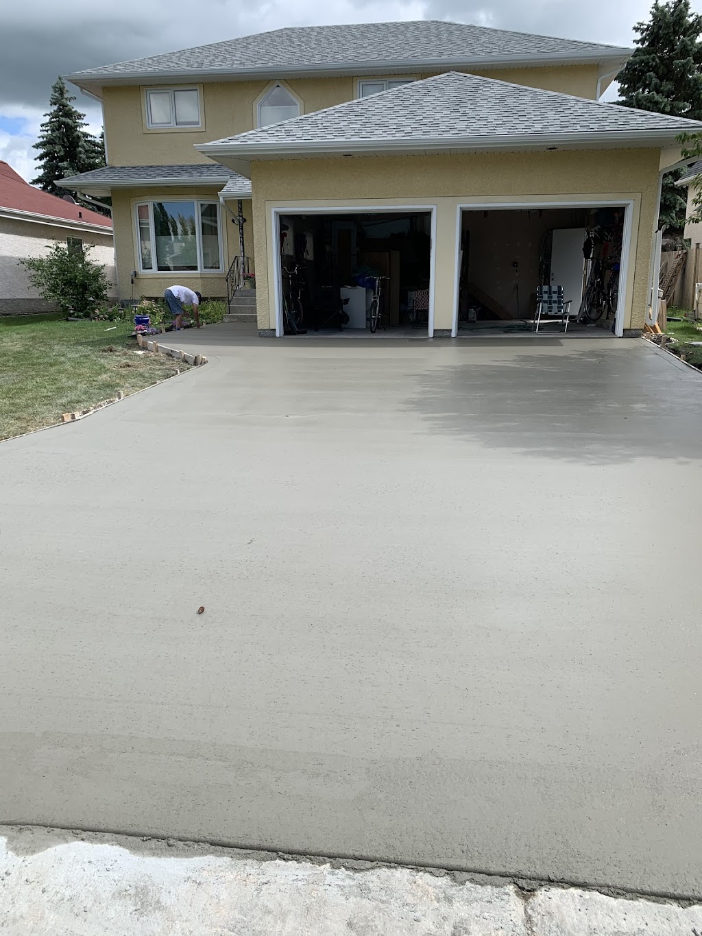 AJs Concrete Inc | 6 Stephens Ln, West Saint Paul, MB R4A 0A1, Canada | Phone: (204) 296-8236