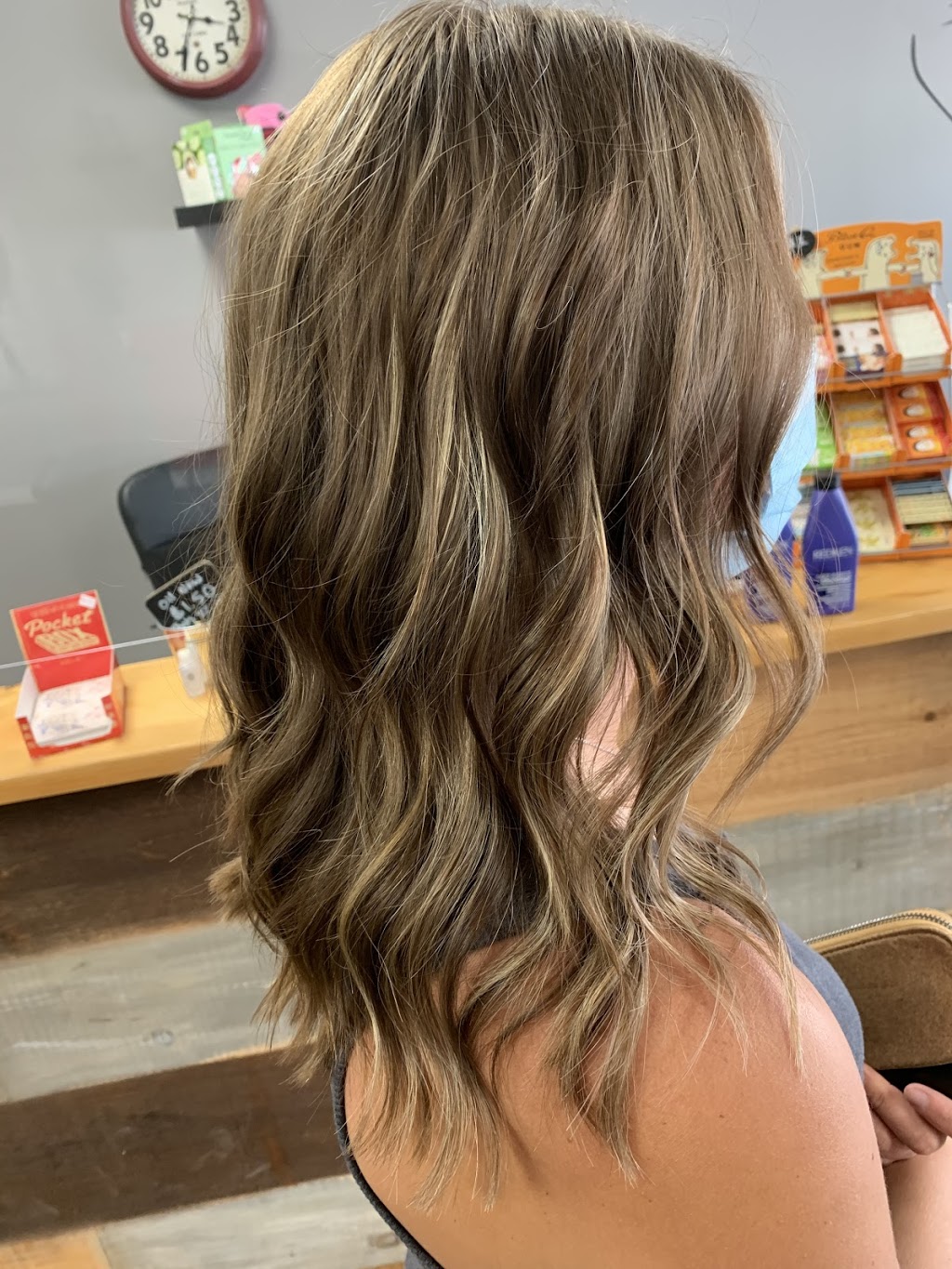 Jenessas Hair Studio | 10 Clinton St S, Teeswater, ON N0G 2S0, Canada | Phone: (519) 392-4247