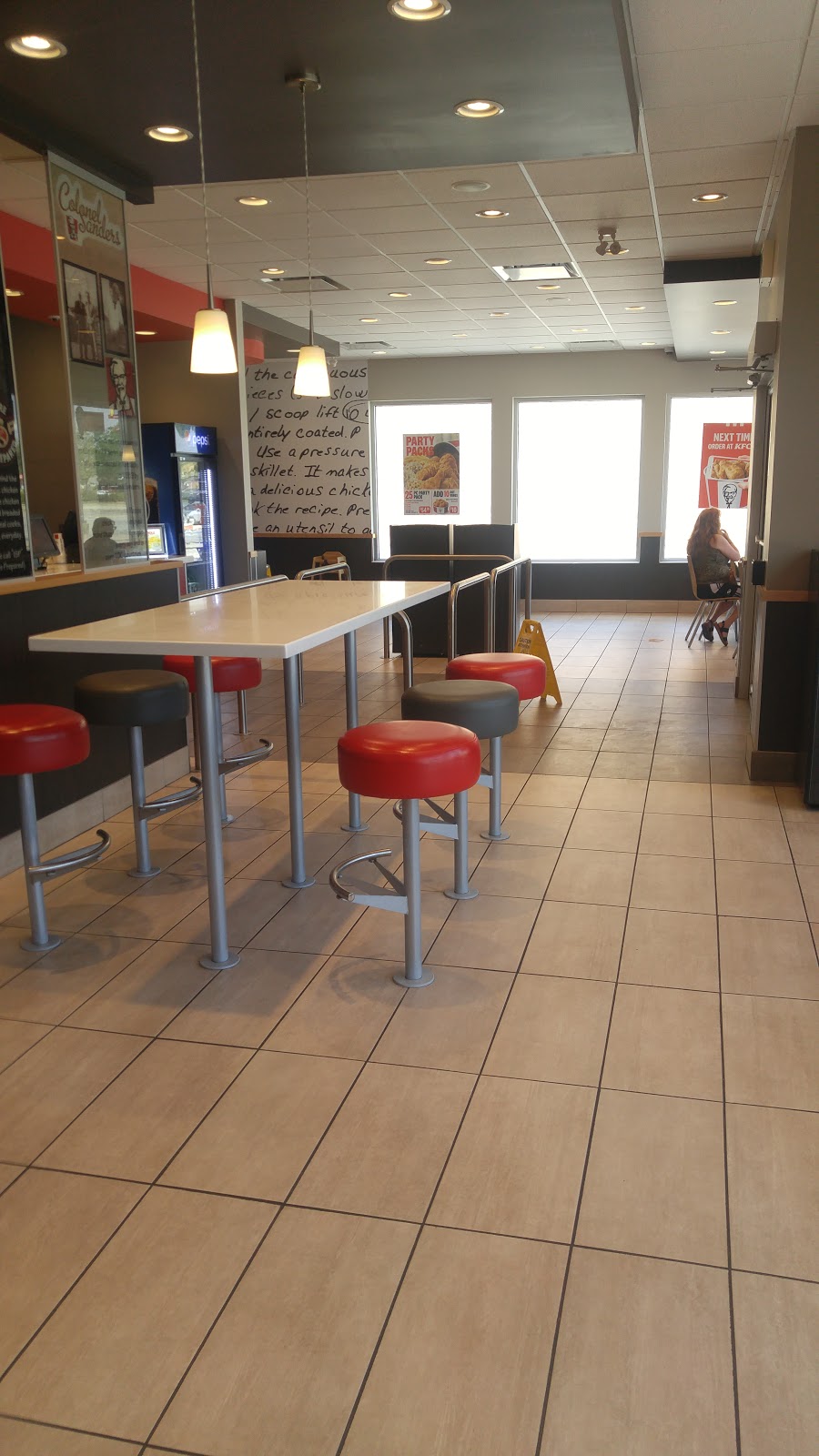 KFC | 310 Garrison Rd, Fort Erie, ON L2A 6G9, Canada | Phone: (289) 434-4720