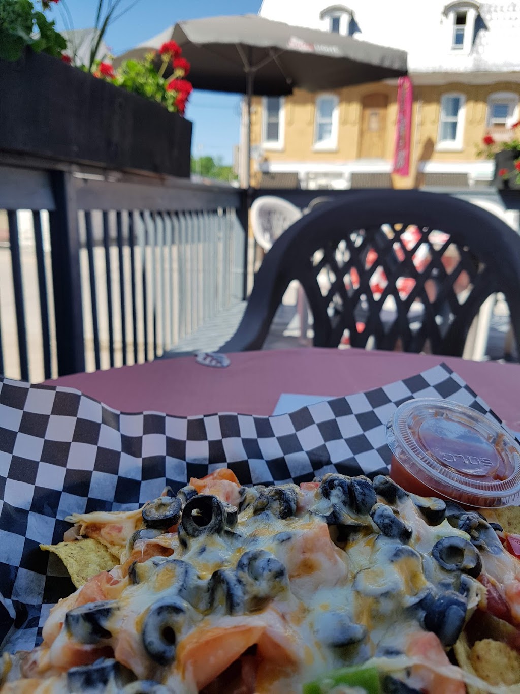 Hurstys Bar & Grill | 368 Rue Main, Shawville, QC J0X 2Y0, Canada | Phone: (819) 647-2546