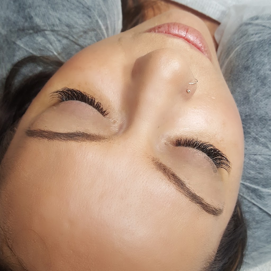 Vixens Beauty Den | 298 Nelson St, Barrie, ON L4M 4L1, Canada | Phone: (705) 716-1336