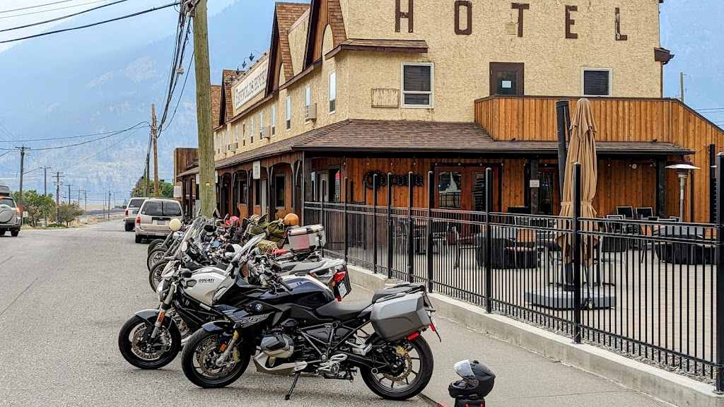 Reynolds Hotel | 1237 Main St, Lillooet, BC V0K 1V0, Canada | Phone: (250) 256-4202