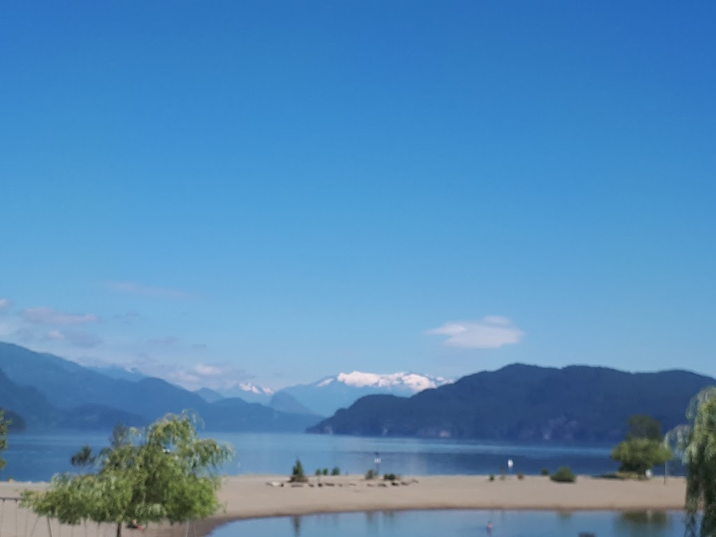 The Hot Spring Villa Hotel & Restaurant | 270 Esplanade Ave, Harrison Hot Springs, BC V0M 1K0, Canada | Phone: (604) 796-9339
