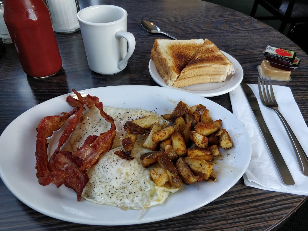 St Clair Riverview Restaurant | 1548 St Clair Pkwy, Courtright, ON N0N 1H0, Canada | Phone: (519) 867-2071