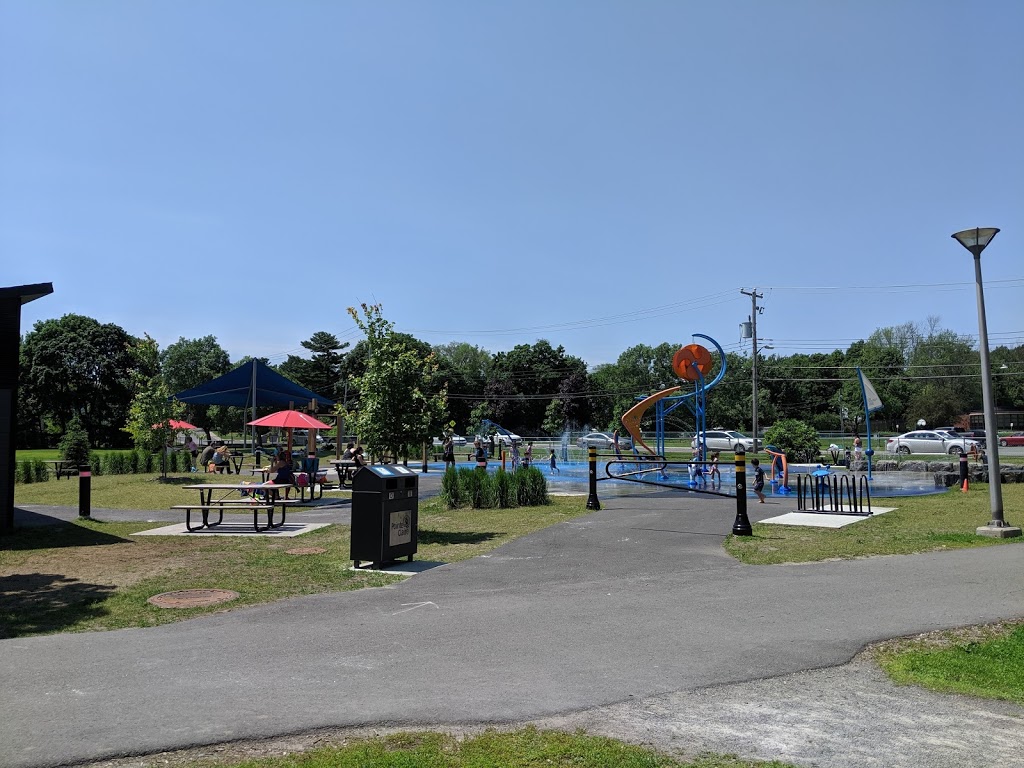 Valois Park Splash Pad | Pointe-Claire, QC H9R 4B7, Canada | Phone: (514) 630-1200