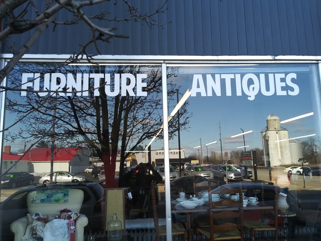 The Station Furniture and Finds | 68141 Main St, Richmond, MI 48062, USA | Phone: (586) 229-9425