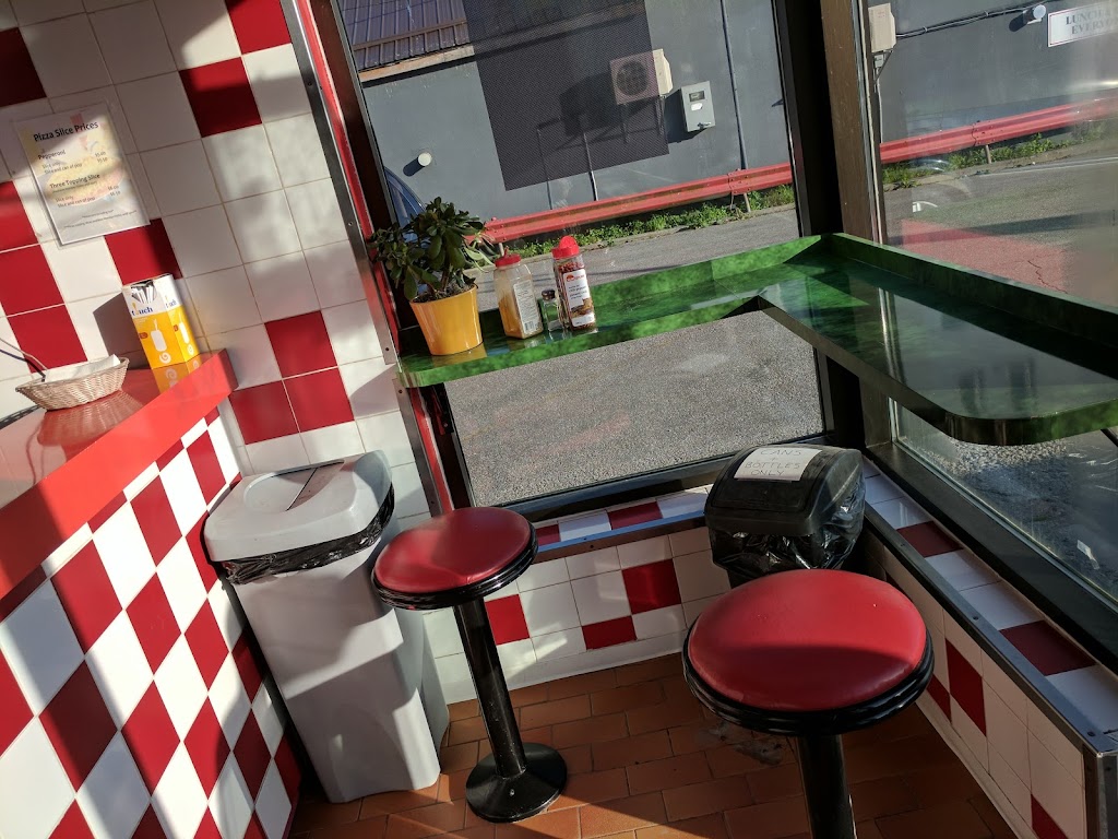 Formerly Tonys | 169 Queen St, Lindsay, ON K9V 1H5, Canada | Phone: (705) 878-8188