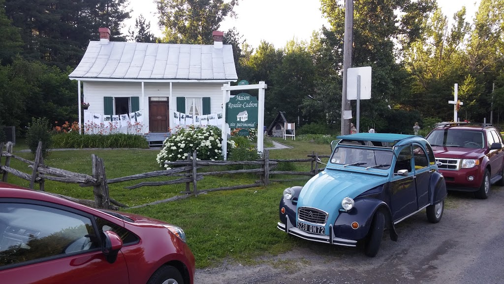 Maison Rosalie-Cadron | 1997 Rue Notre-Dame, Lavaltrie, QC J5T 1S6, Canada | Phone: (450) 586-2727