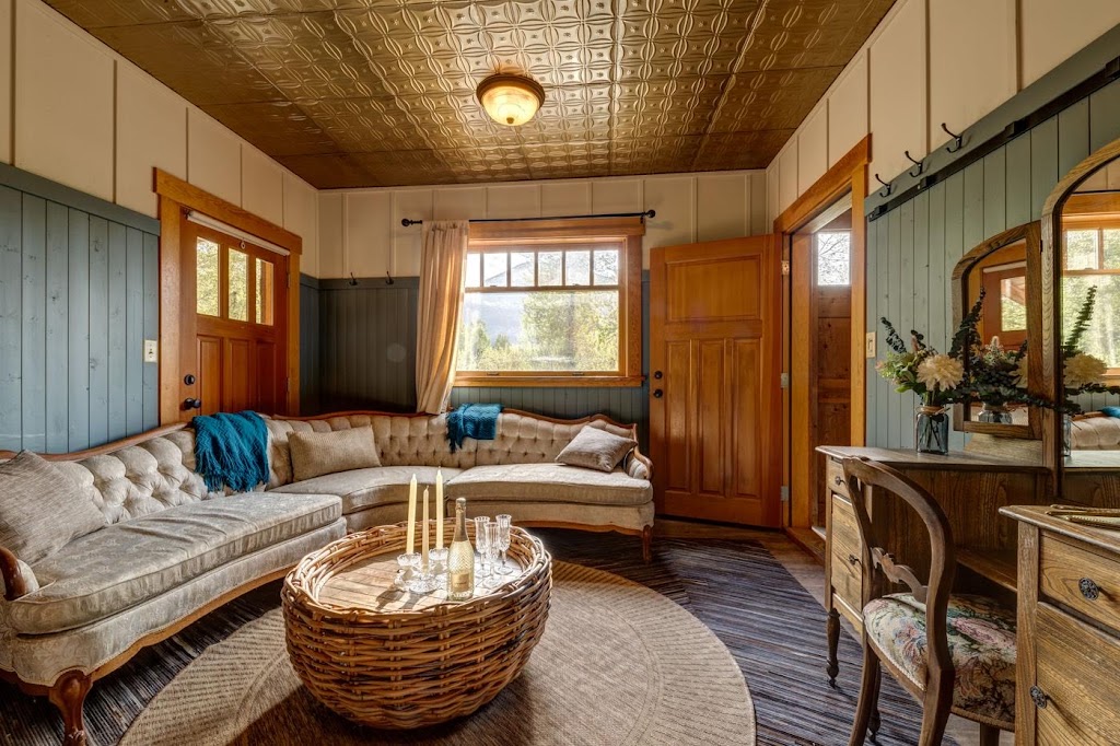 Daisy lane acres | Clover Rd, Pemberton, BC V0N 2L0, Canada | Phone: (778) 938-0448