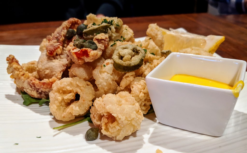Pulcinella Ristorante | 3687 Lake Shore Blvd W, Etobicoke, ON M8W 1P7, Canada | Phone: (416) 253-9959