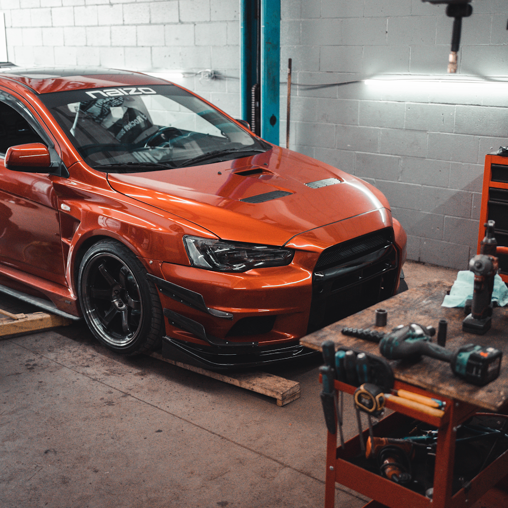 Naizo Garage | 1882 Rue Laurier, Sainte-Catherine, QC J5C 1B8, Canada | Phone: (514) 967-3382