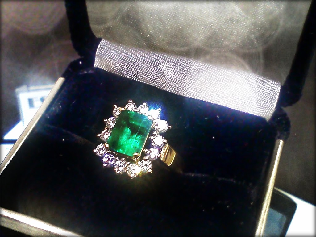 Zaks Jewellers | 210 Kortright Rd W Unit 8, Guelph, ON N1G 4X4, Canada | Phone: (519) 265-8897
