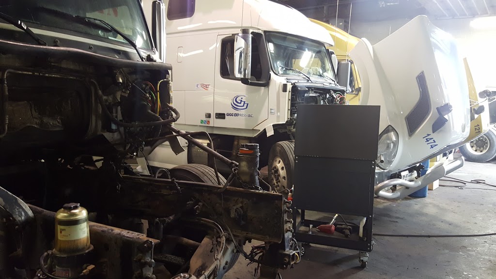 Titan Truck Repairs | 5890 Shawson Dr, Mississauga, ON L4W 3W5, Canada | Phone: (905) 795-9938