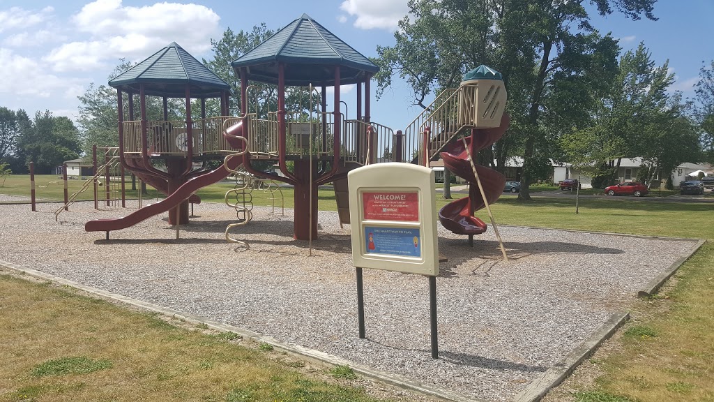 Dartwood Park | 222 Autumnwood Dr, Cheektowaga, NY 14227, USA | Phone: (716) 656-2280