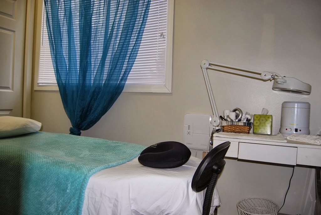 New Town Nails & Lash Studio | 350 Marigold Rd, Victoria, BC V8Z 4P9, Canada | Phone: (250) 412-3056