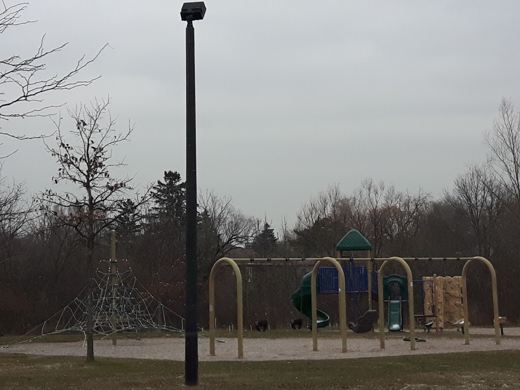 Beaumonde Heights Park | 17 Waltham Dr, Toronto, ON M9V, Canada | Phone: (416) 338-4386