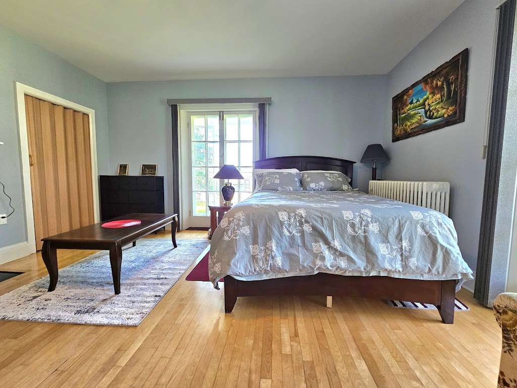 Sunflower Guest Suites | 2 Water St, Summerside, PE C1N 1A1, Canada | Phone: (902) 303-2938