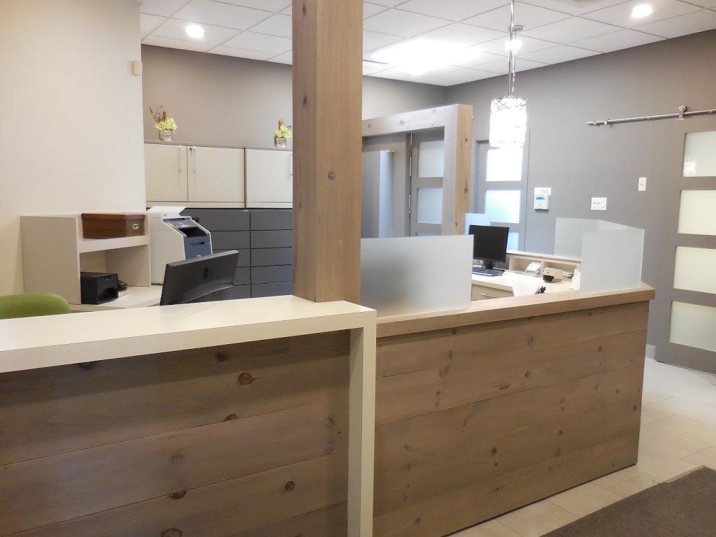 Centre dentaire Delongchamp - Dentisterie et orthodontie à Lachute | 139 Avenue de la Providence, Lachute, QC J8H 3L4, Canada | Phone: (450) 562-0266