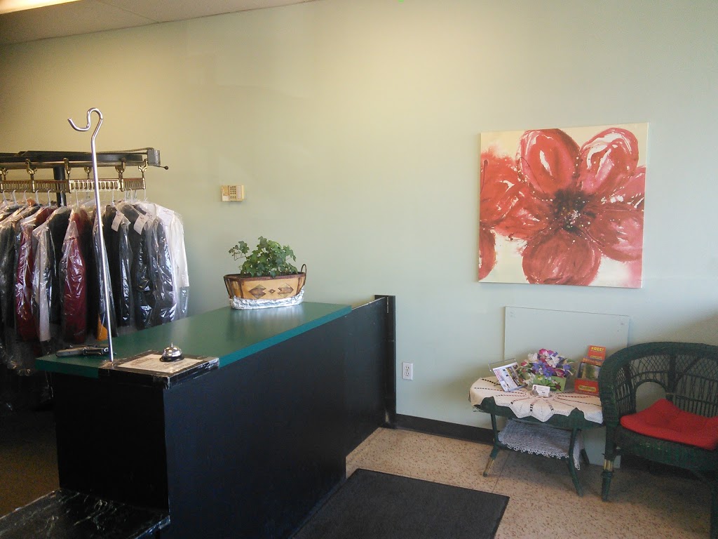 Diamond Dry Cleaners | 1134 Fennell Ave E, Hamilton, ON L8T 1S5, Canada | Phone: (905) 318-7600
