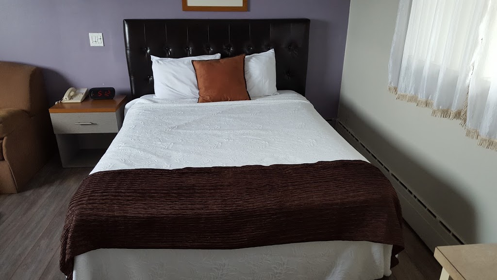Au Doc Motel | 1424 Rue Notre-Dame, Repentigny, QC J5Y 3X1, Canada | Phone: (450) 585-4211